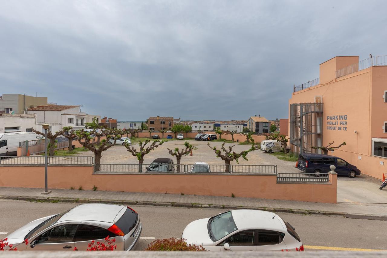 Checkin Trave Hotel Figueres  Exterior photo